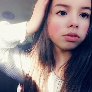 Meet your Posher, Anya